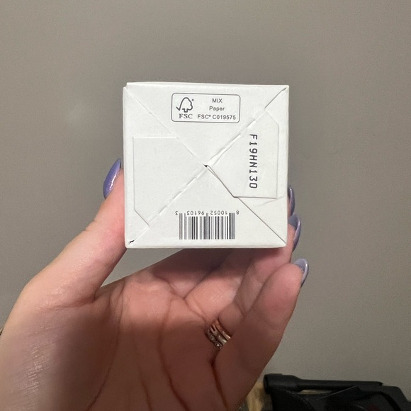 Glow Recipe Guava Vitamin C Dark Spot Serum - Picture 4 of 5